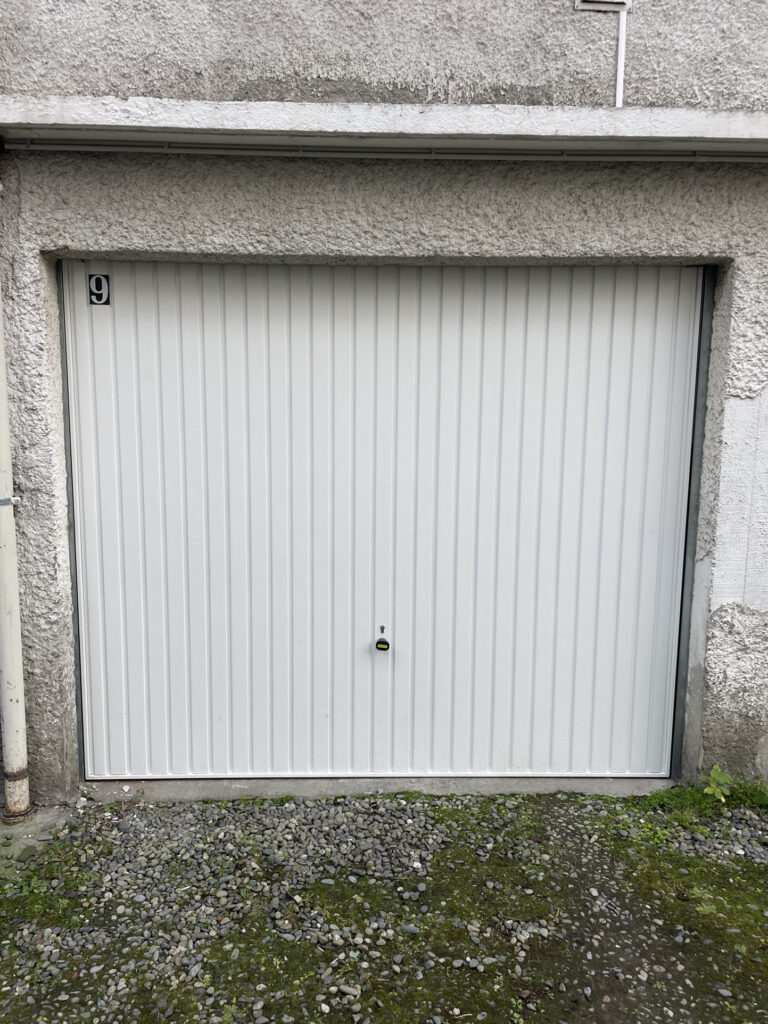 8 garages fermés en centre ville de PAU