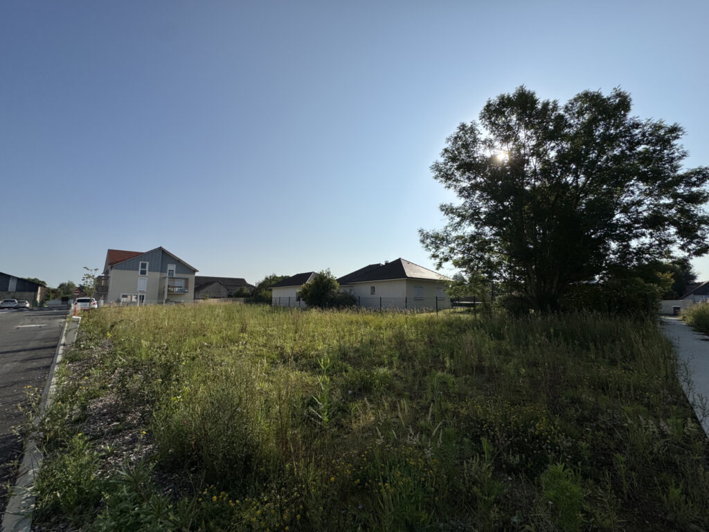 Terrain à bâtir viabilisé de 300m2 dans la commune de Lescar