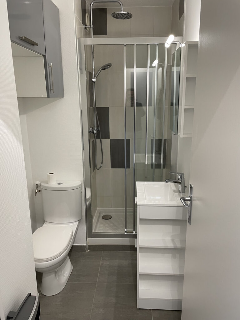 Studio quartier université et à côté de Saint Dominique.