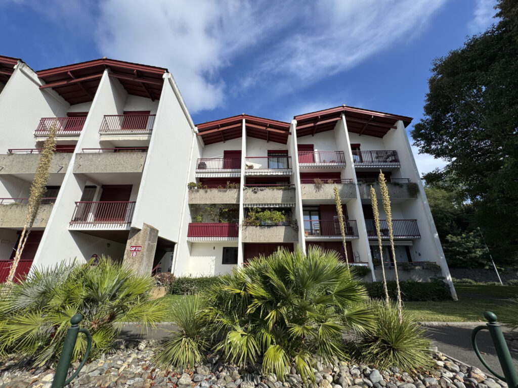 Duplex 3 pièces   63 m2 Carrez   Quartier Urdazuri, Saint-Je