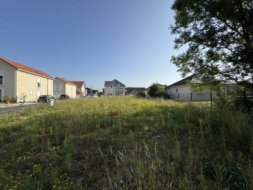 Terrain à bâtir viabilisé de 419m2 dans la commune de Lescar