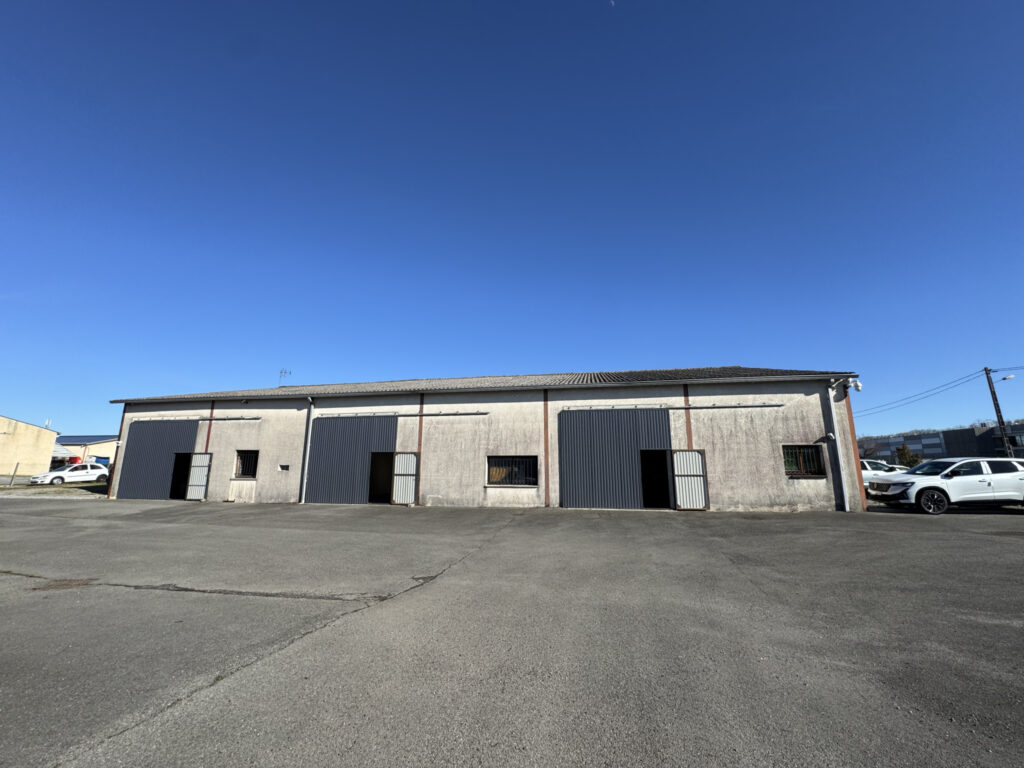 Entrepôt zone industrielle de Berlanne.