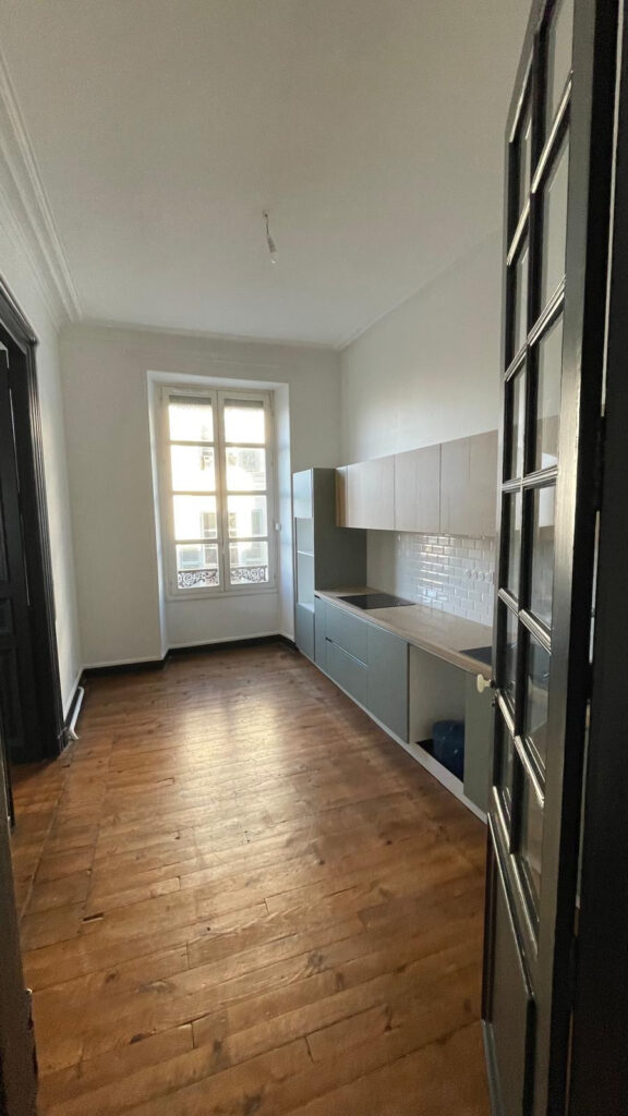 Appartement ou bureau de standing sur la Place Clémenceau de