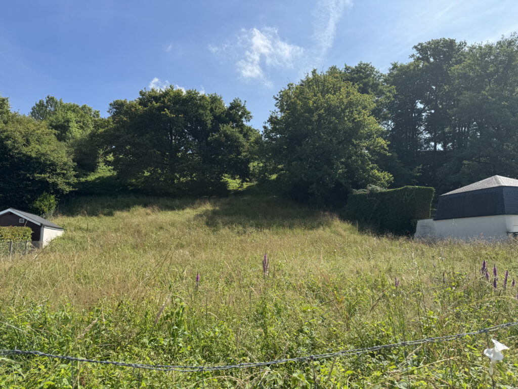 Opportunité rare, terrain à bâtir exposé sud, viabilisé, de
